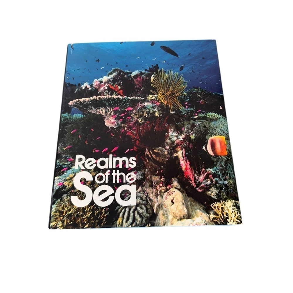Vintage 90s Realms of the Sea Hardcover National Geographic